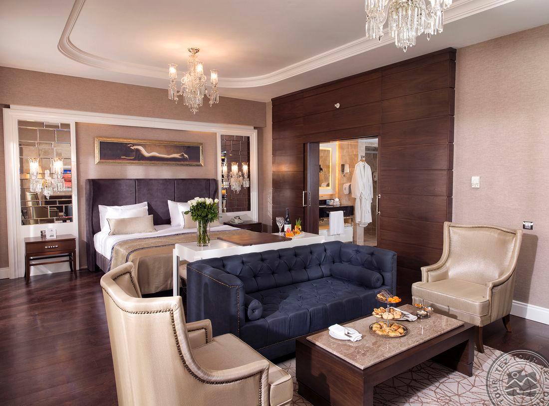 Alva Royal suite.jpg