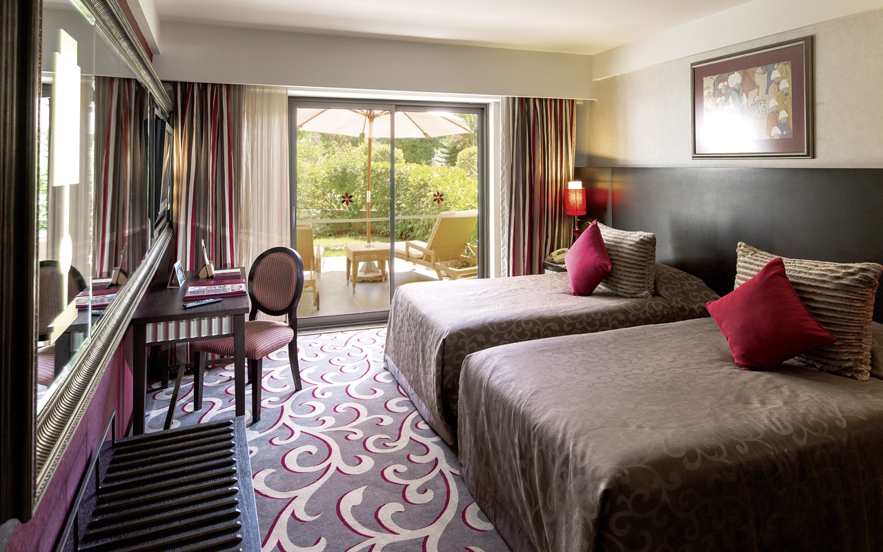 GARDEN FAMILY ROOM.jpg